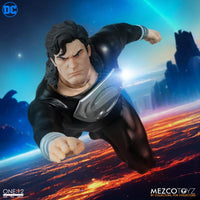 Mezco One:12- Superman (Recovery Suit) *Pre-order*