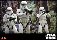 Hot Toys: Star Wars- Stormtrooper with Death Star Environment