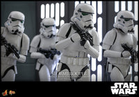 Hot Toys: Star Wars- Stormtrooper with Death Star Environment