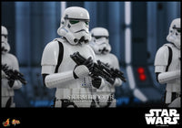 Hot Toys: Star Wars- Stormtrooper with Death Star Environment